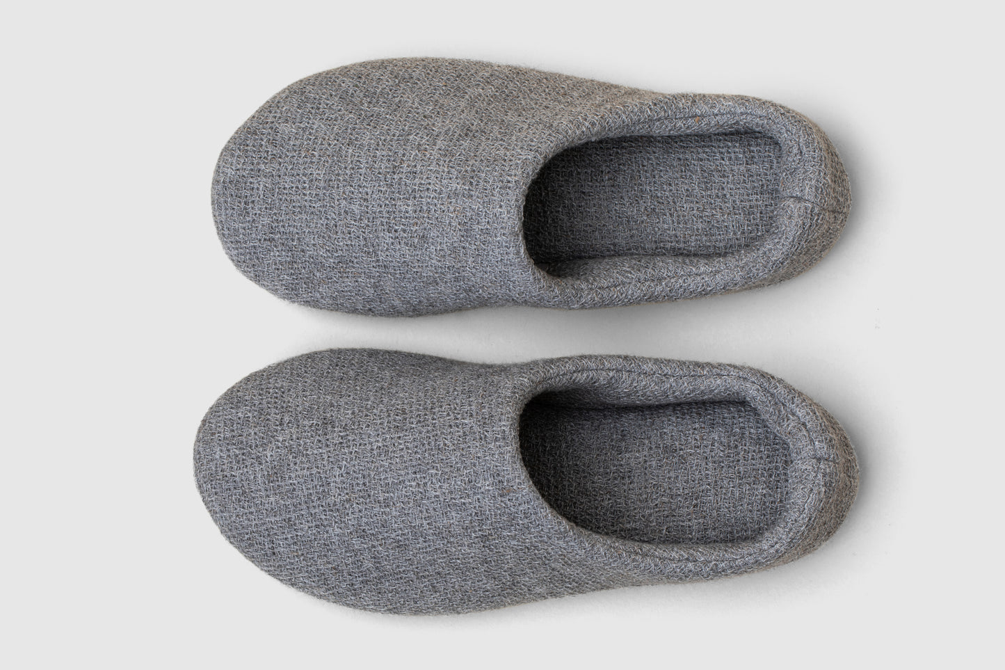 Unisex Woven Japanese House Slippers in Grey | KonMari by Marie Kondo